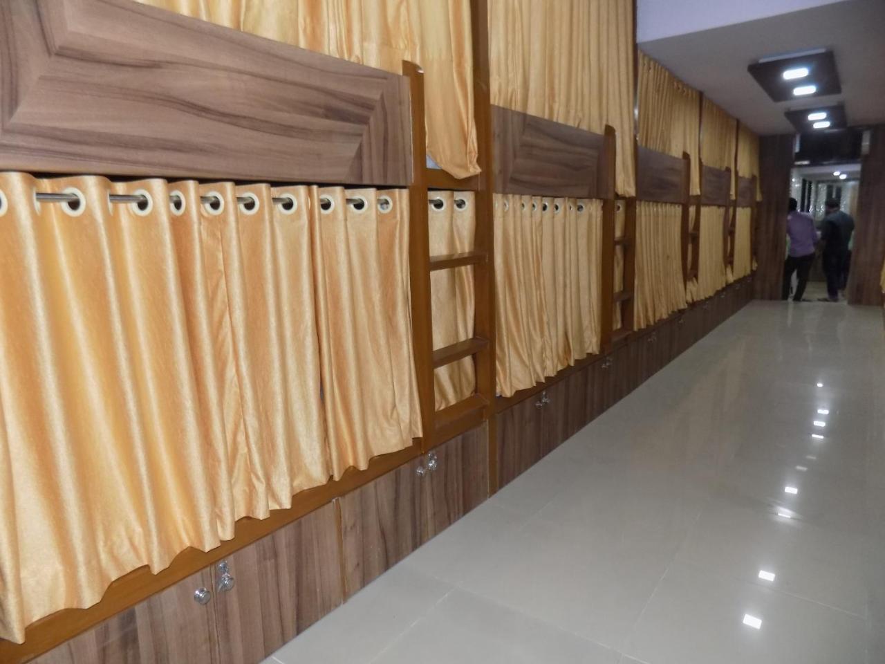 Metro Inn Dormitory Mumbai Ngoại thất bức ảnh