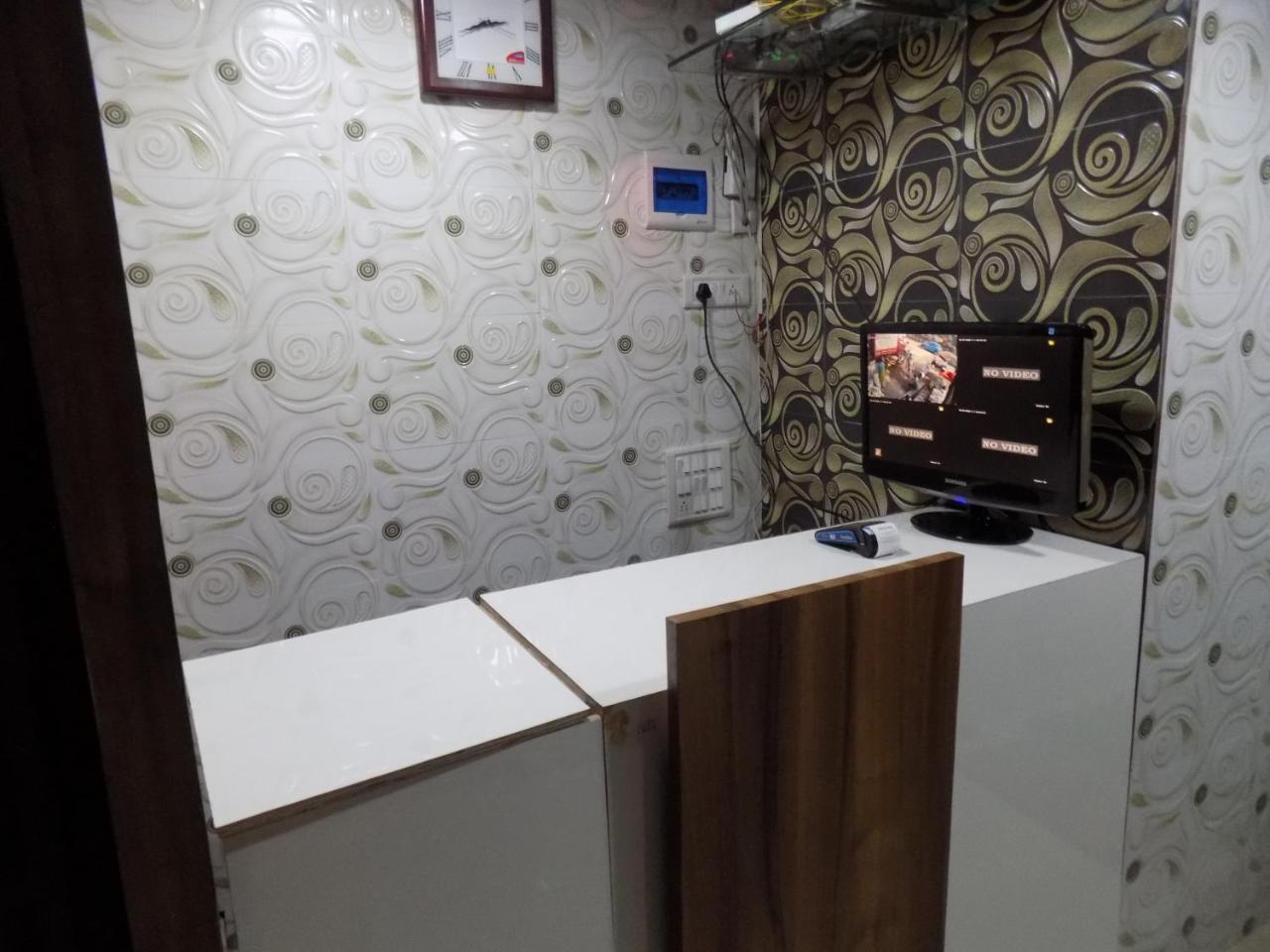 Metro Inn Dormitory Mumbai Ngoại thất bức ảnh