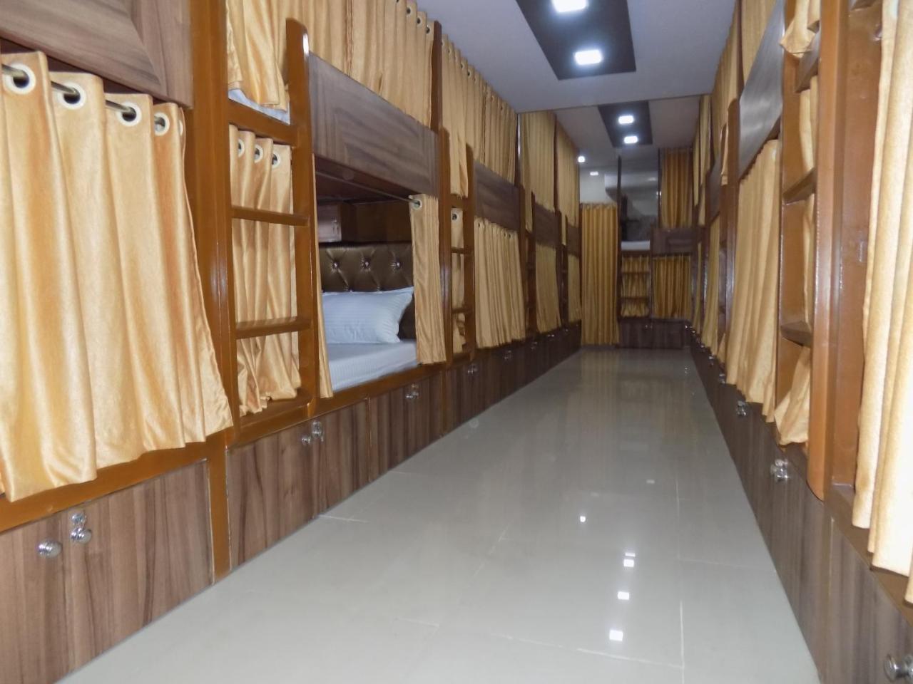 Metro Inn Dormitory Mumbai Ngoại thất bức ảnh