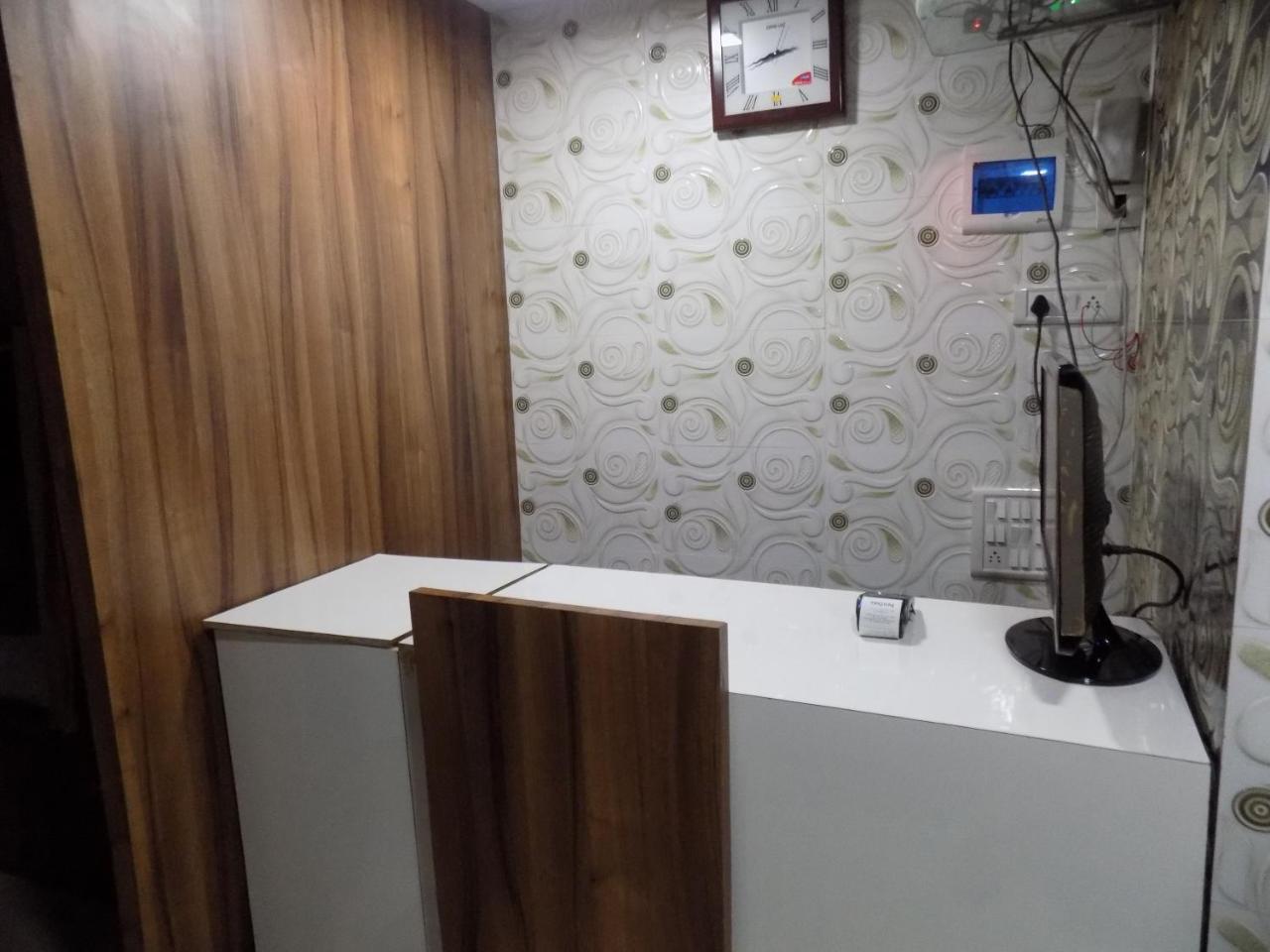 Metro Inn Dormitory Mumbai Ngoại thất bức ảnh